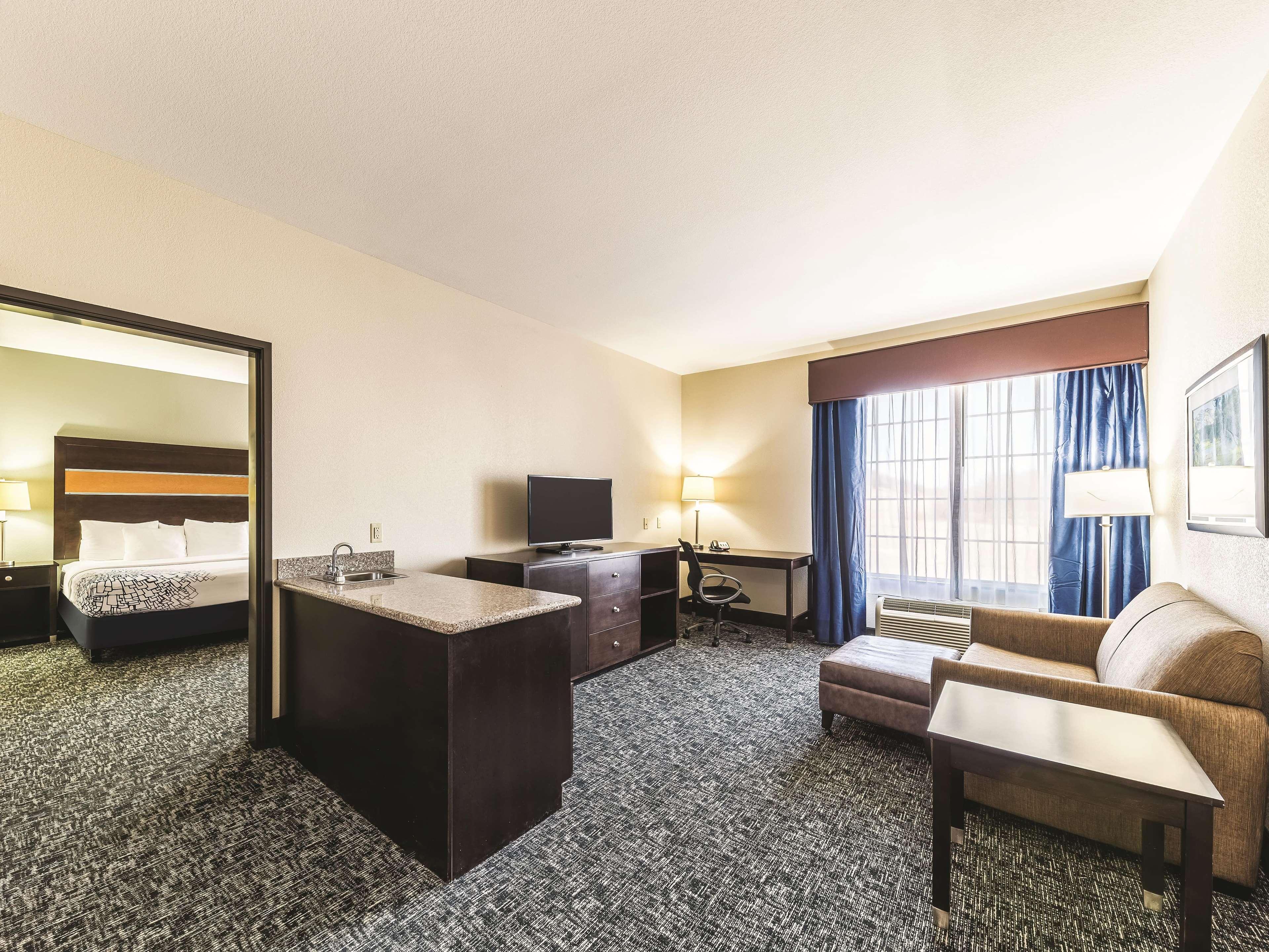 מלון La Quinta By Wyndham Tulsa - Catoosa מראה חיצוני תמונה