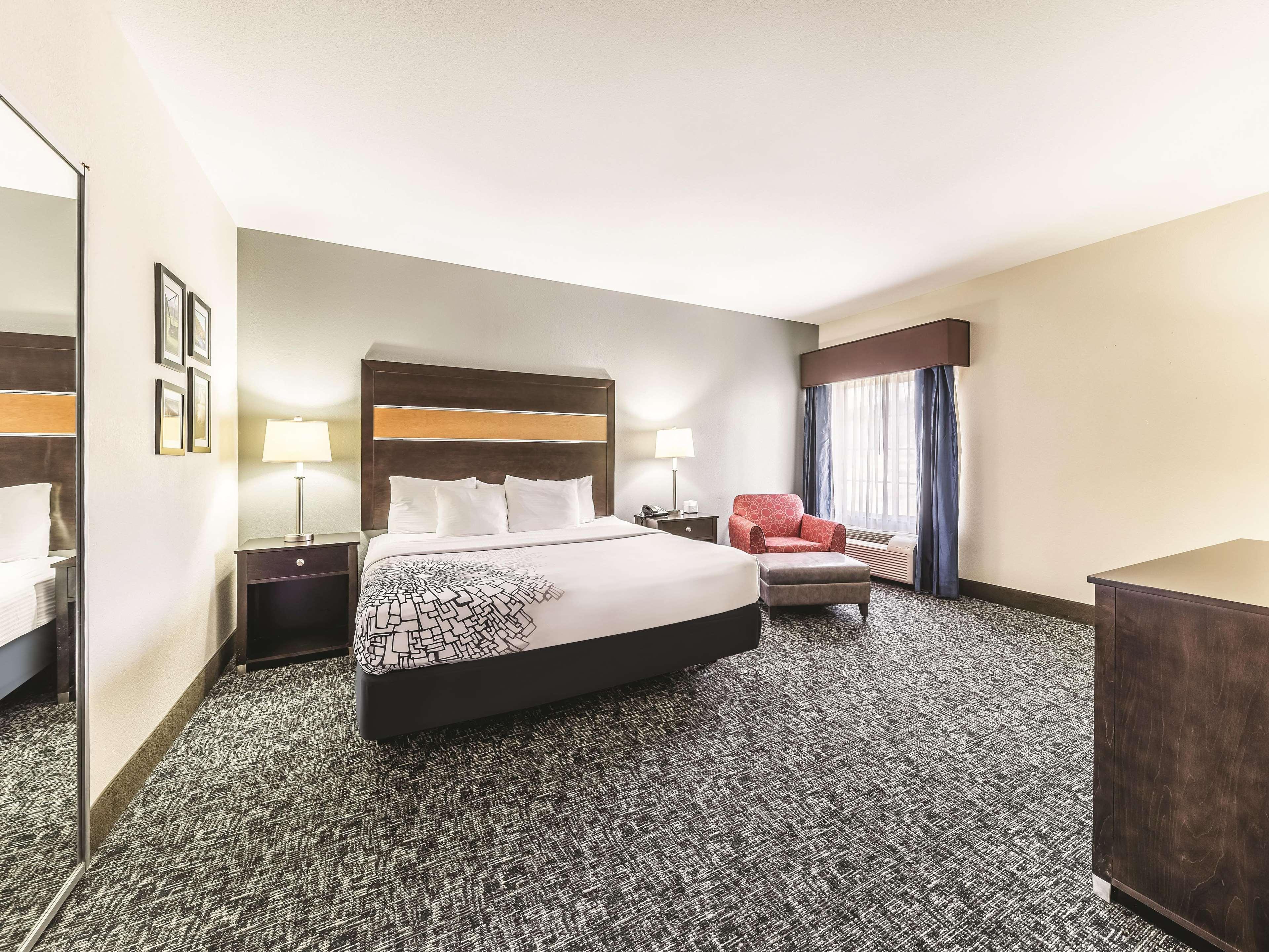 מלון La Quinta By Wyndham Tulsa - Catoosa מראה חיצוני תמונה