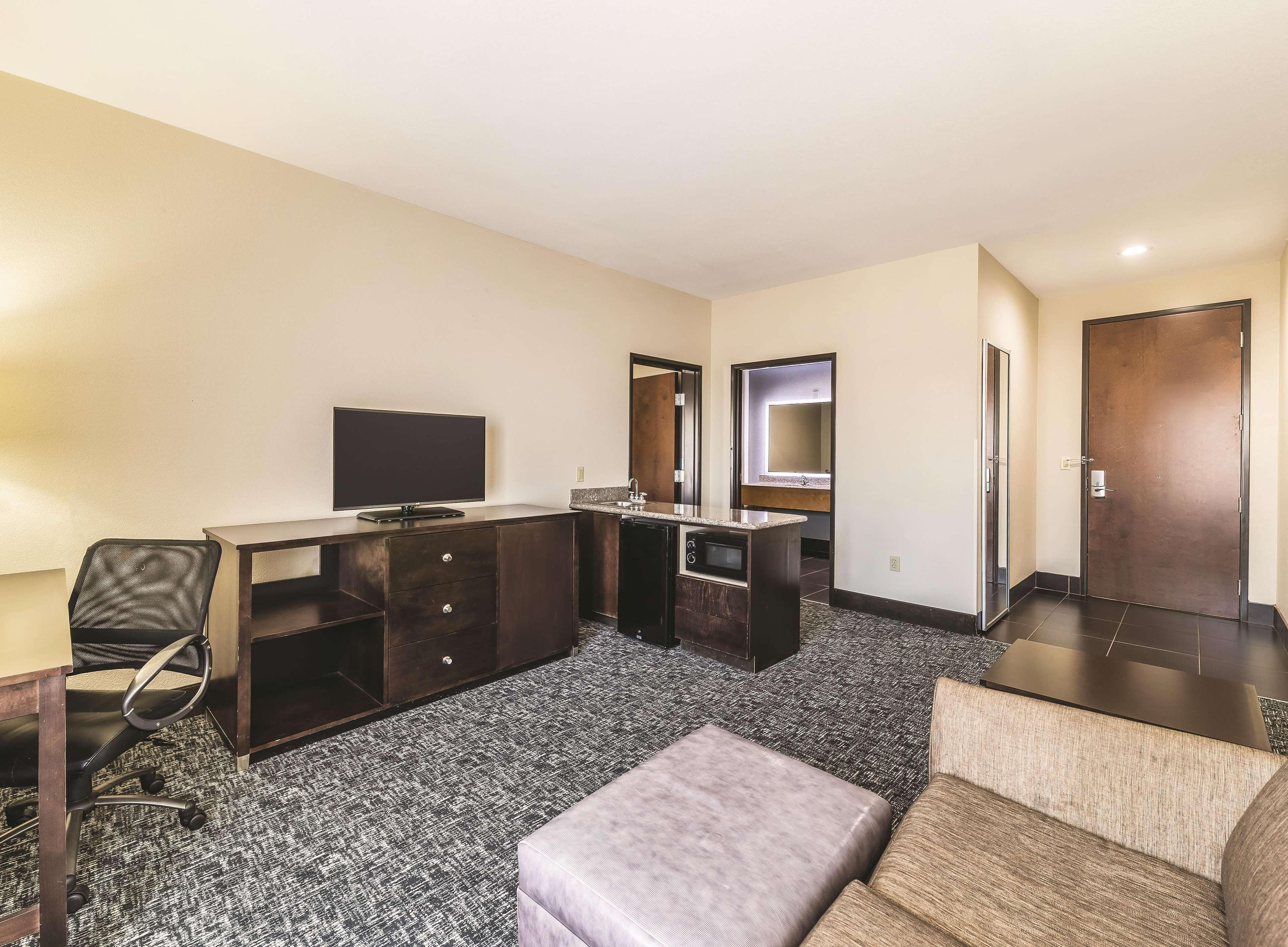 מלון La Quinta By Wyndham Tulsa - Catoosa מראה חיצוני תמונה