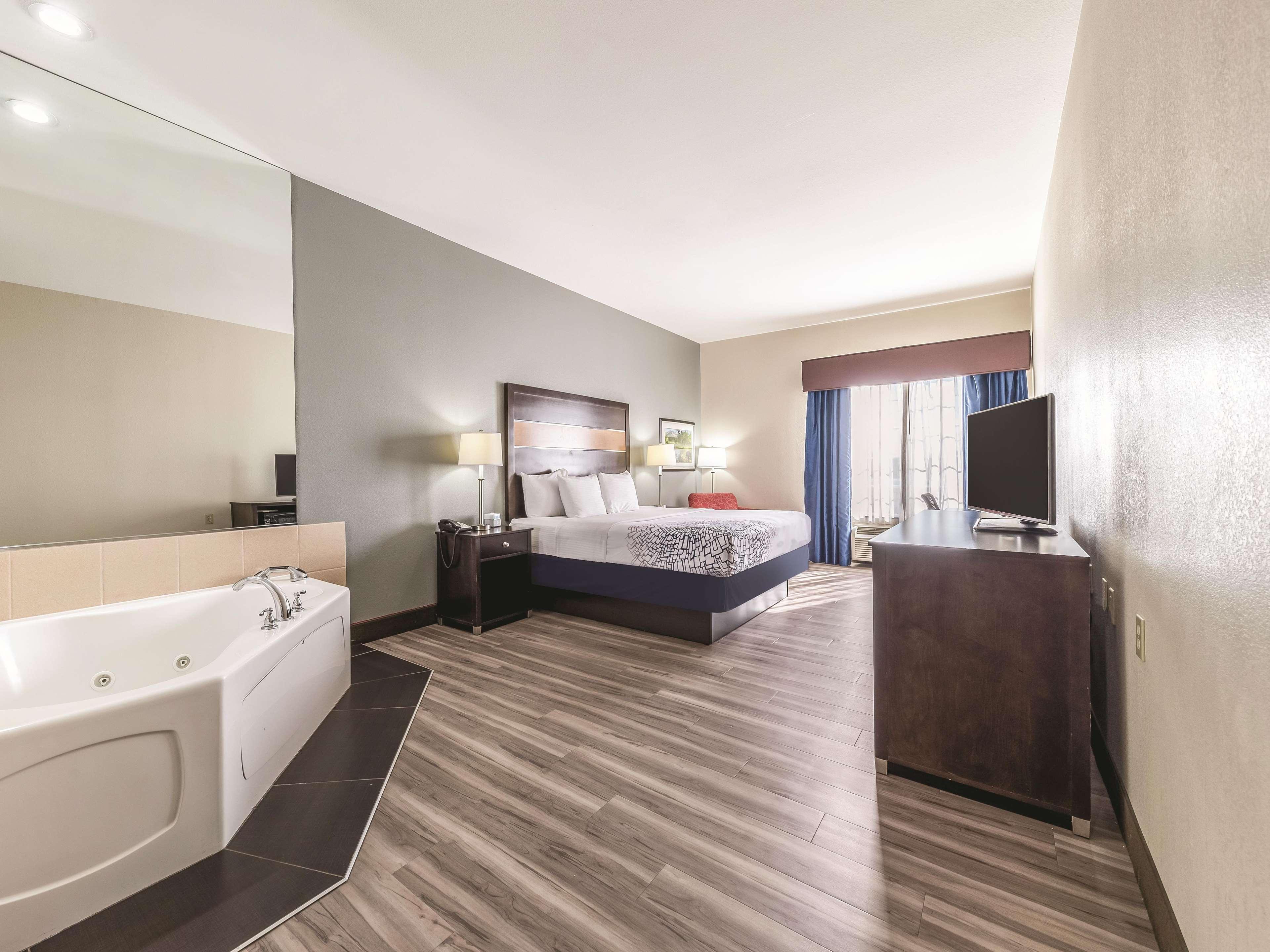 מלון La Quinta By Wyndham Tulsa - Catoosa מראה חיצוני תמונה