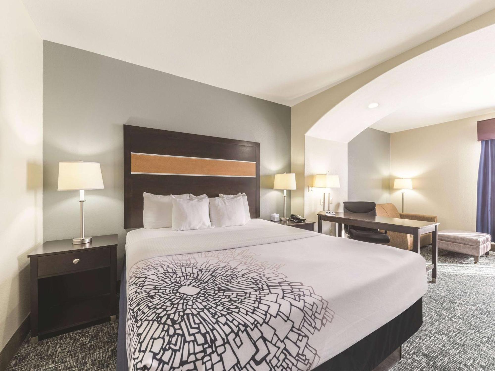 מלון La Quinta By Wyndham Tulsa - Catoosa מראה חיצוני תמונה