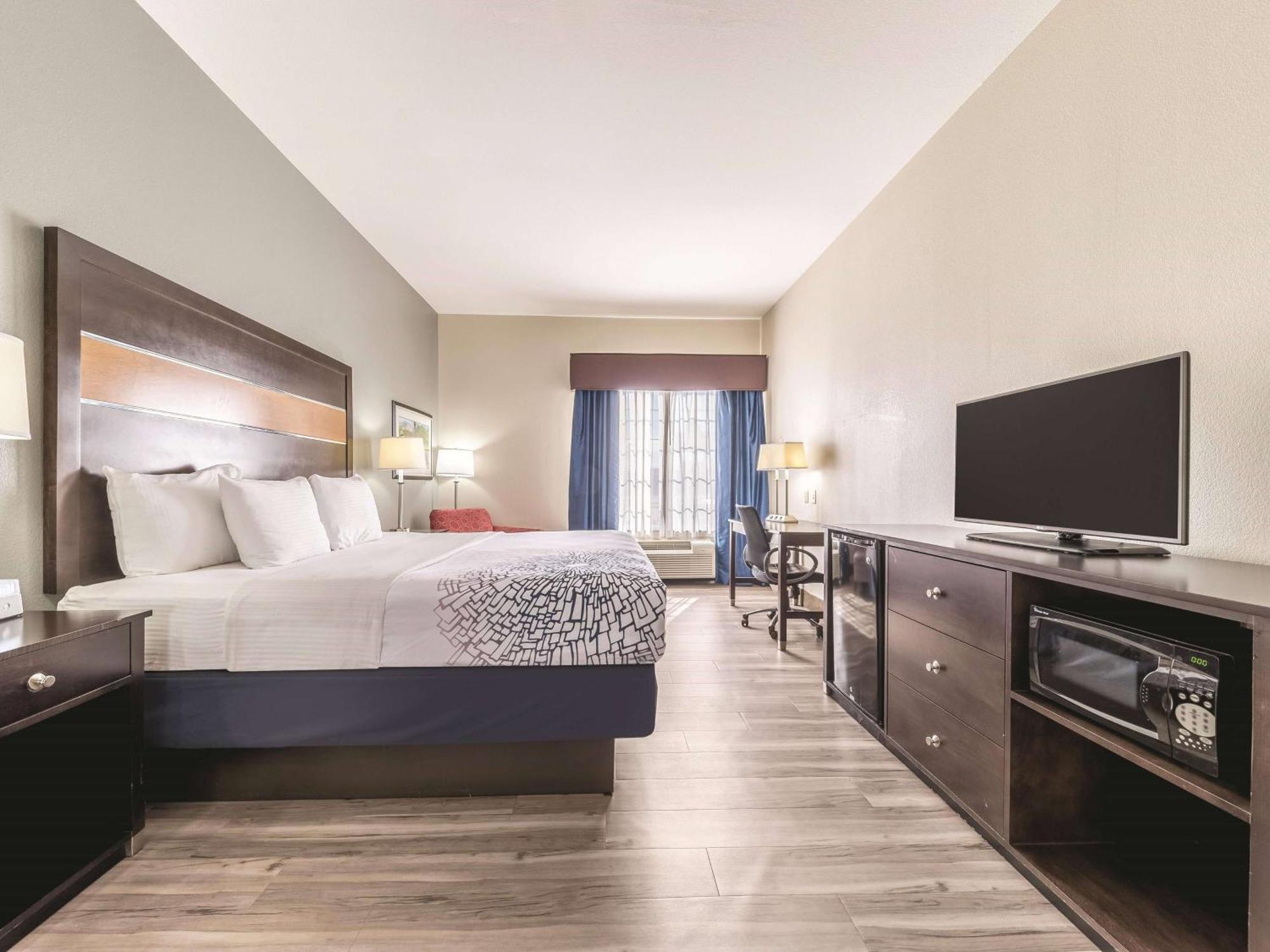 מלון La Quinta By Wyndham Tulsa - Catoosa מראה חיצוני תמונה
