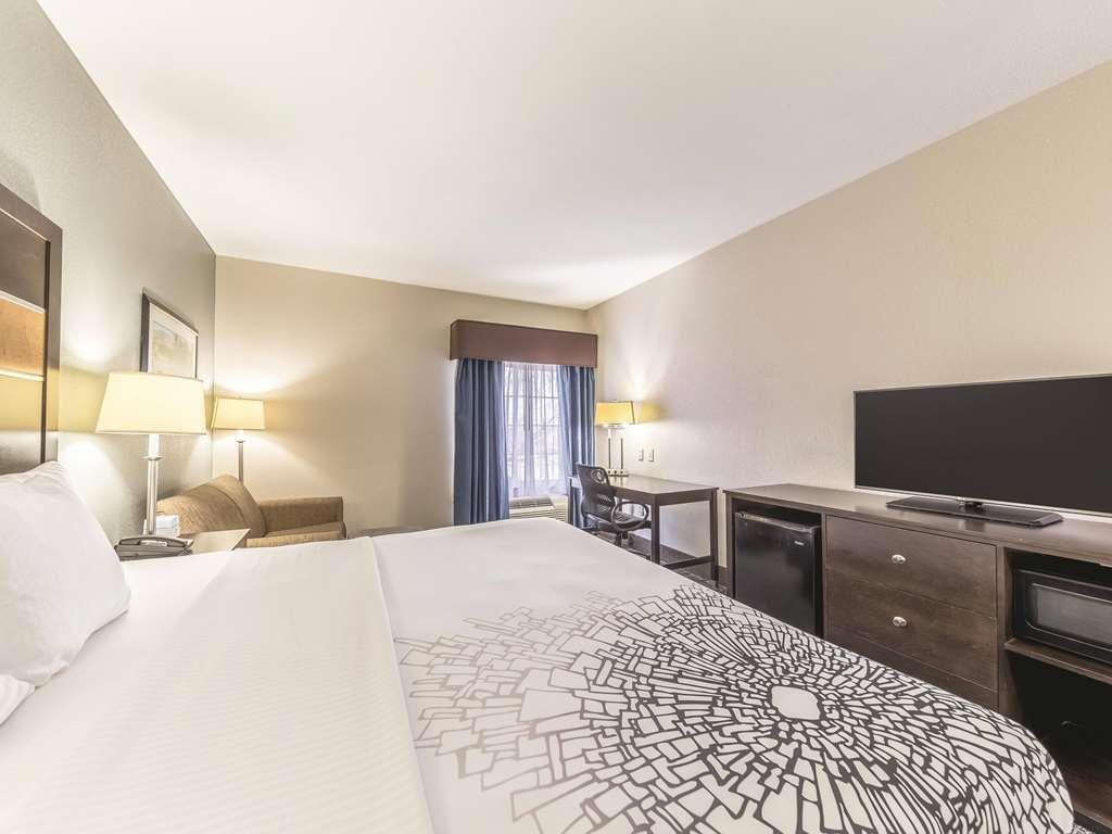מלון La Quinta By Wyndham Tulsa - Catoosa חדר תמונה